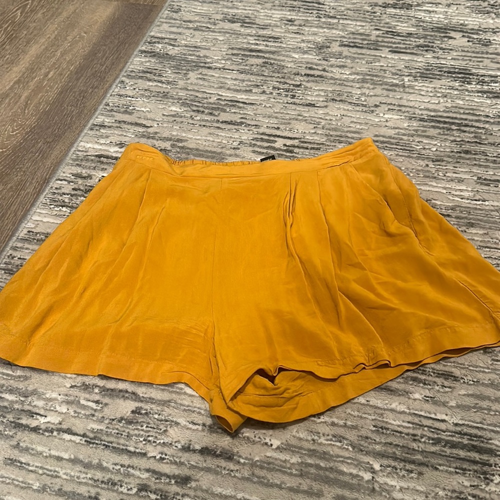 Forever 21 shorts with pockets